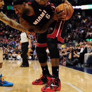 Nike Lebron James 11 away basketball shoes